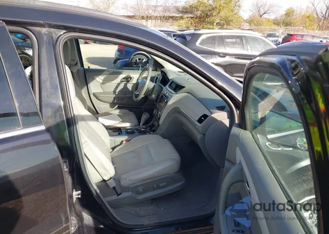 2015 Chevrolet Traverse 2Lt z USA, uszkodzony, nr VIN 1GNKVHKD2FJ241710